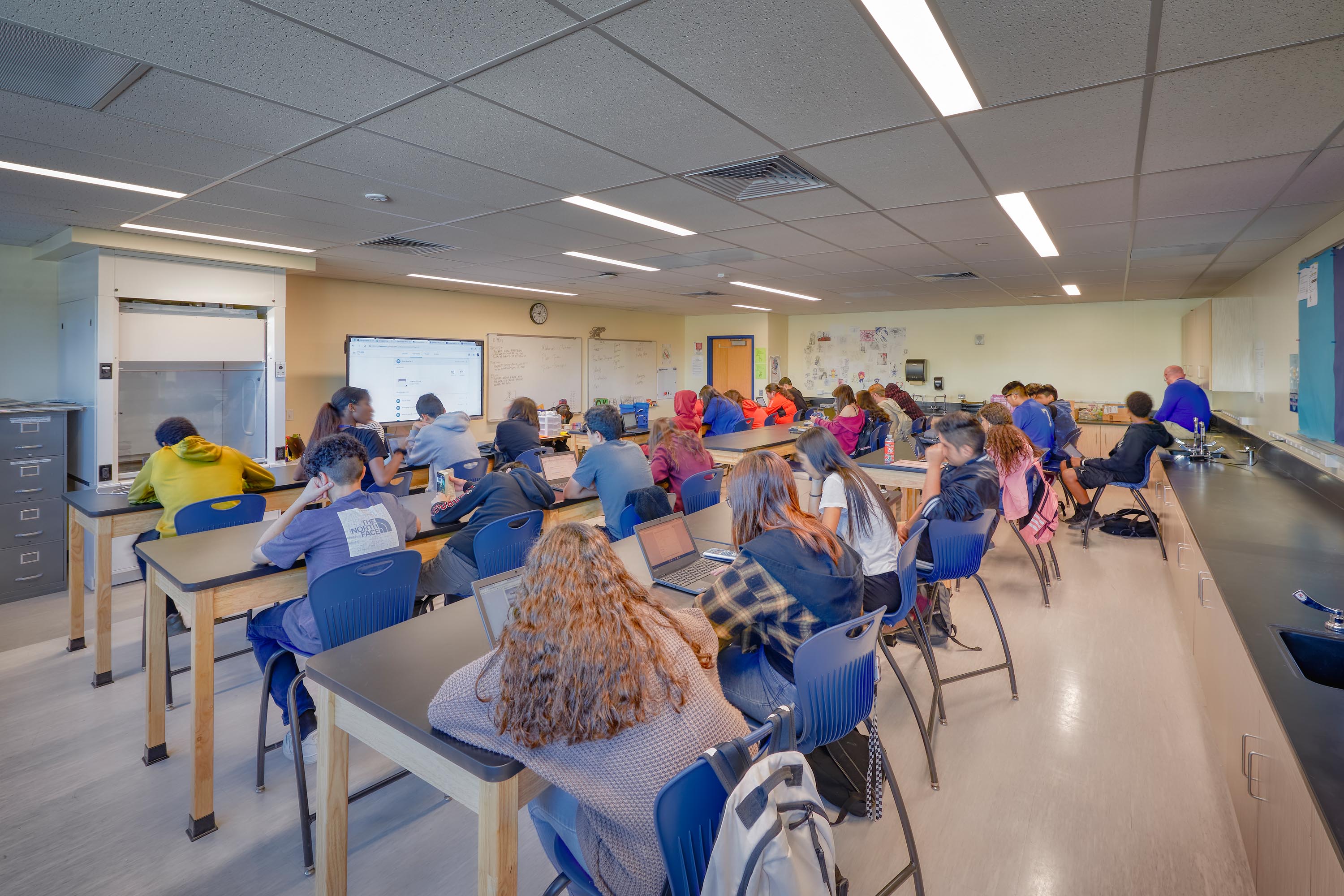 Hinkley HS interior classroom 1 3Kx2K